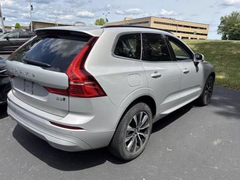 Used 2023 Volvo XC60 B5 Core w/ Climate Package AWD/4WD image 3