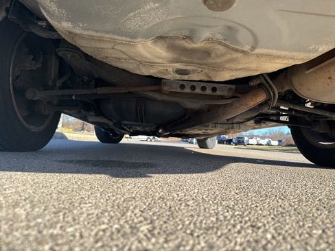 Used 2003 Toyota Avalon XLS image 16