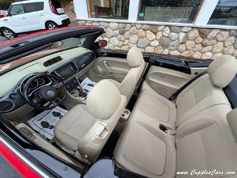 Used 2013 Volkswagen Beetle 2.0T image 21