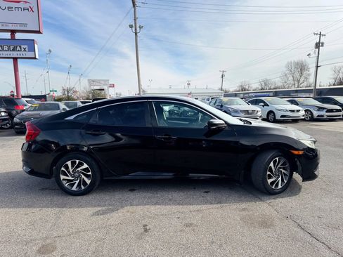 Used 2016 Honda Civic EX image 2