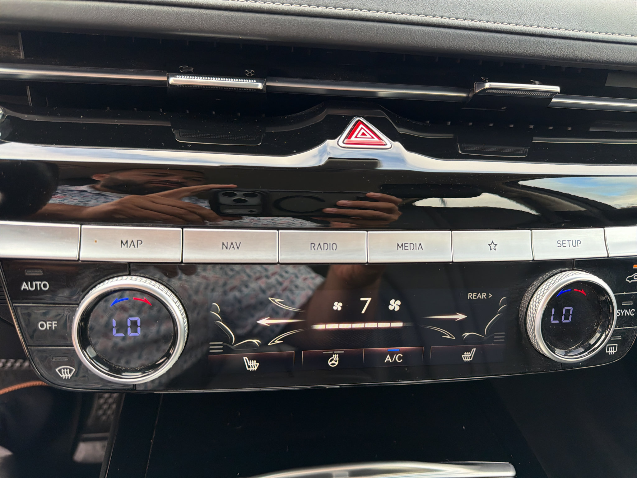 Used 2023 Genesis G80 2.5T AWD/4WD image 12