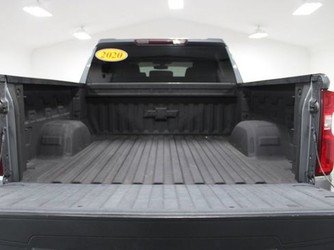 Used 2020 Chevrolet Silverado 1500 LT Trail Boss w/ Convenience Package AWD/4WD image 16