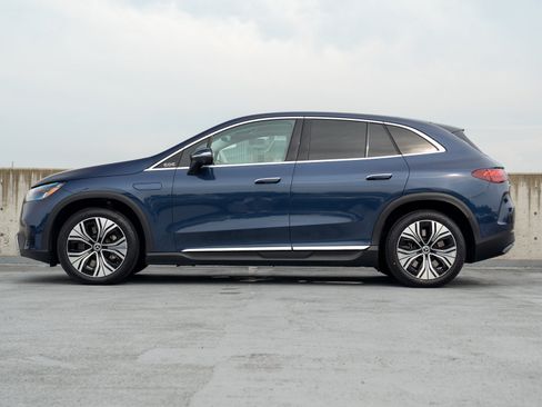 Certified 2023 Mercedes-Benz EQE 350+ 4MATIC SUV image 3