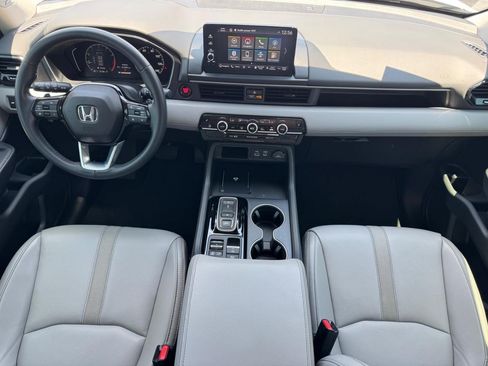 Certified 2025 Honda Pilot Touring image 25