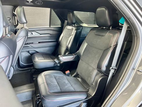 Used 2025 Ford Explorer ST w/ Sun And Sound Package AWD/4WD image 16