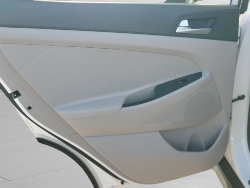 Used 2020 Hyundai Tucson Value w/ Cargo Package image 11