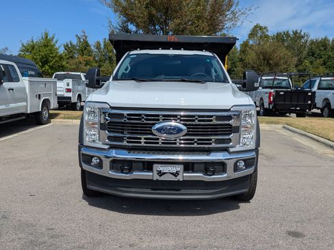 New 2025 Ford F550 4x4 Crew Cab image 8