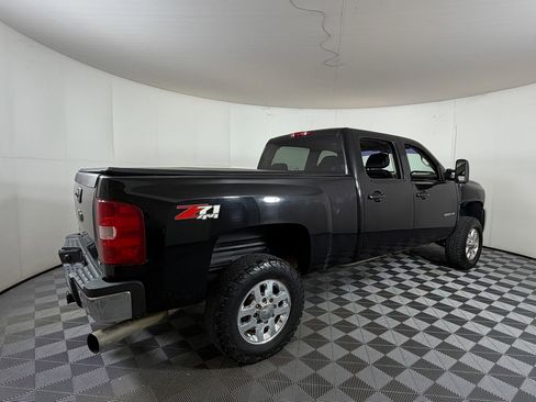 Used 2010 Chevrolet Silverado 2500 LTZ w/ Convenience Package AWD/4WD image 4