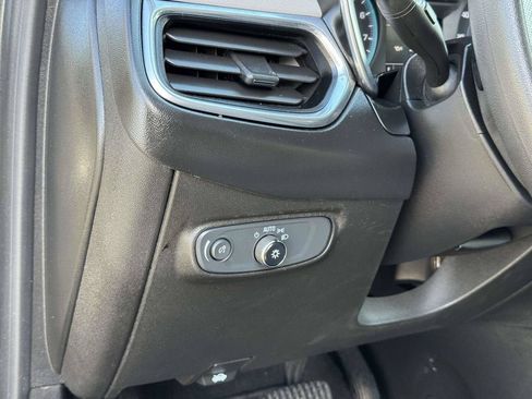 Used 2021 Chevrolet Equinox LS AWD/4WD image 11