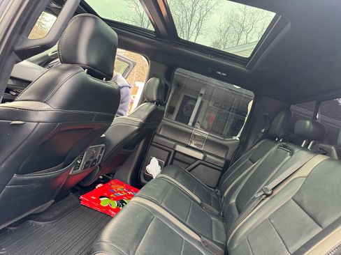 Used 2018 Ford F150 Raptor w/ Equipment Group 802A Luxury image 29