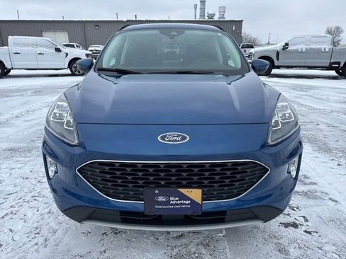 Certified 2022 Ford Escape Titanium w/ Class II Trailer Tow Package image 2