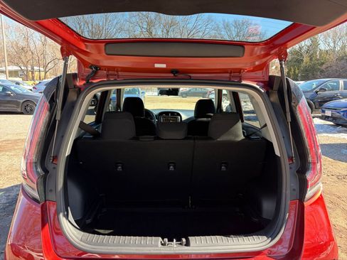 Used 2025 Kia Soul LX w/ LX Technology Package image 29