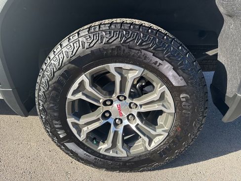 New 2025 GMC Sierra 1500 SLE w/ Preferred Package image 34