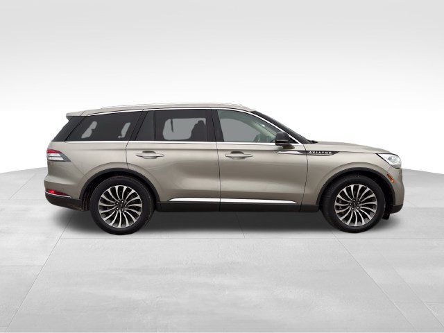 Used 2023 Lincoln Aviator Reserve w/ Equipment Group 201A AWD/4WD image 5