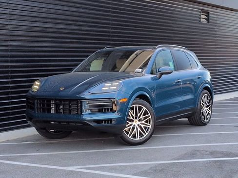 Certified 2026 Porsche Cayenne AWD/4WD image 1