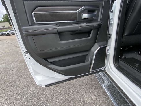 New 2025 RAM 3500 Laramie image 21