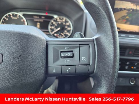 Used 2025 Nissan Rogue S FWD image 23