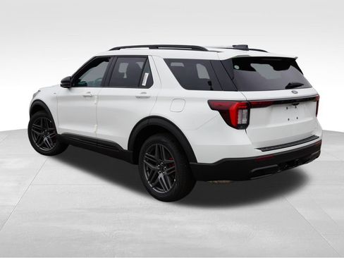 New 2026 Ford Explorer ST-Line AWD/4WD image 5