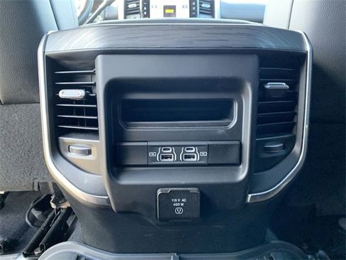 Used 2024 RAM 2500 Laramie w/ Night Edition image 32