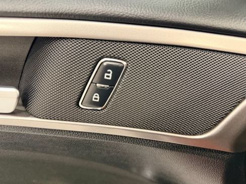 Used 2017 Ford Fusion SE w/ Fusion SE Technology Package FWD image 34