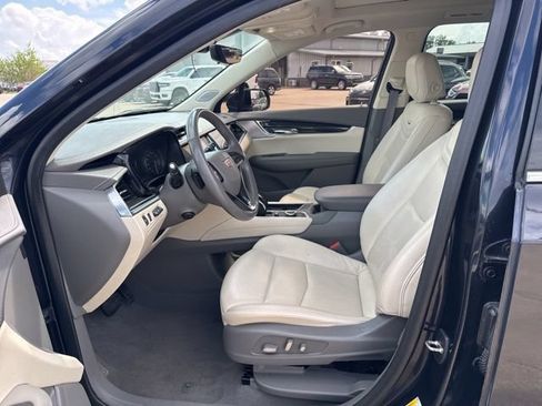 Used 2022 Cadillac XT6 Premium Luxury w/ Technology Package AWD/4WD image 14