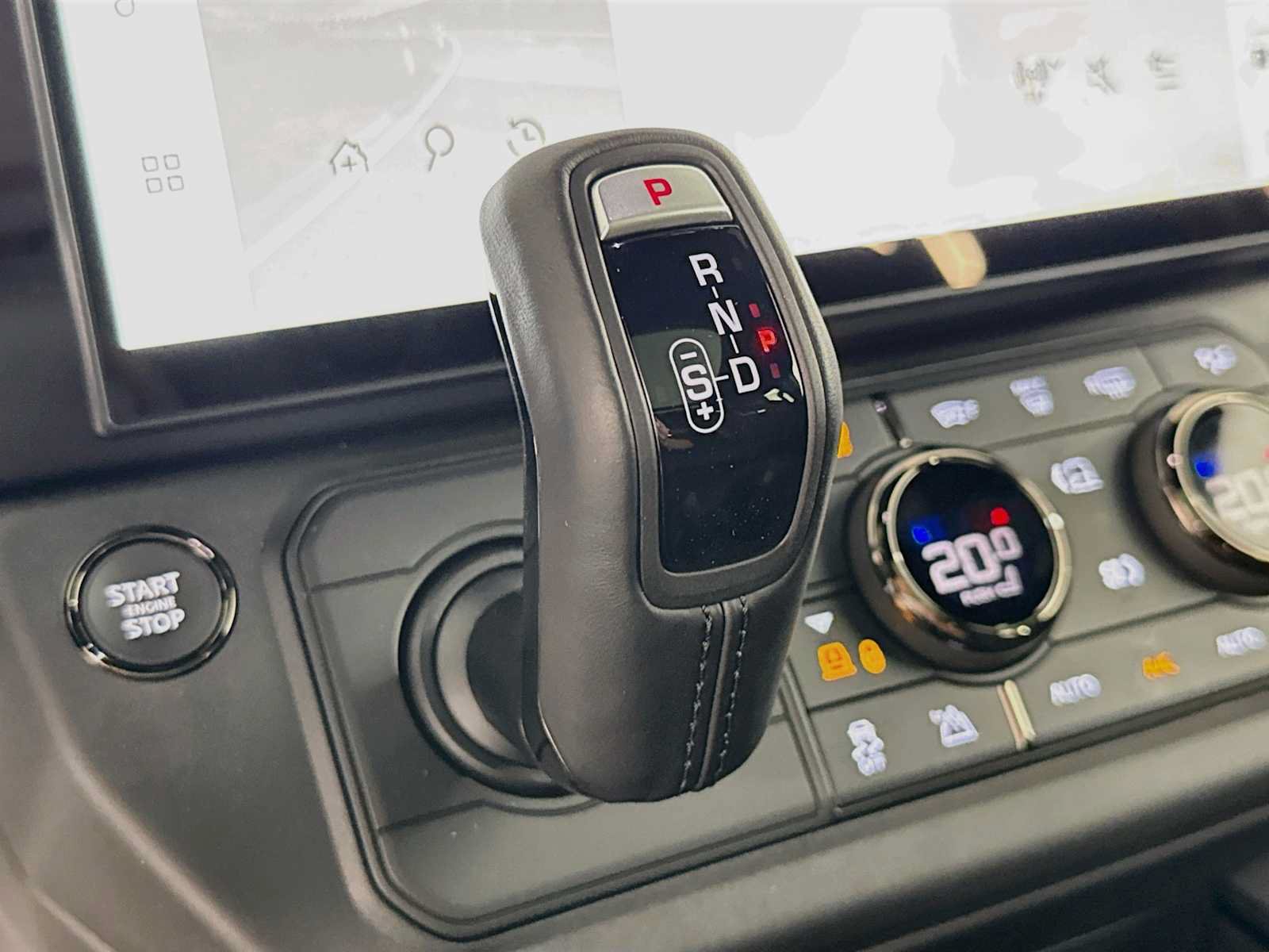 New 2026 Land Rover Defender 110 OCTA AWD/4WD image 17