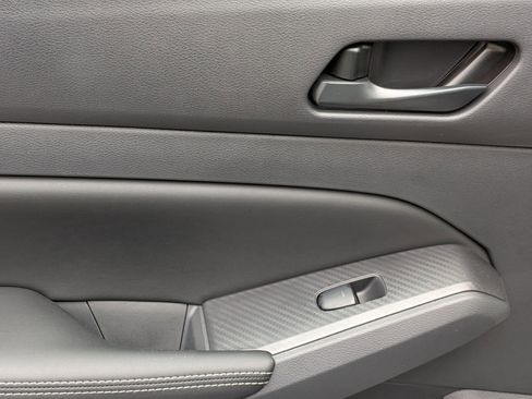 New 2025 Nissan Altima 2.5 SV image 25