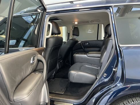Used 2024 Nissan Armada Platinum w/ Captain's Chairs Package RWD image 38