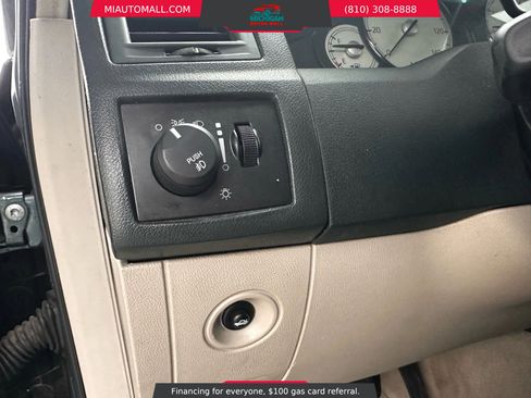 Used 2005 Chrysler 300 Touring image 15