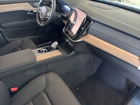 New 2026 Volvo XC90 T8 Plus w/ Protection Package Premier image 16