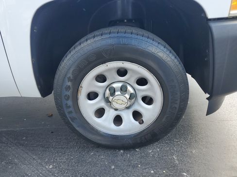 Used 2013 Chevrolet Silverado 1500 W/T image 32