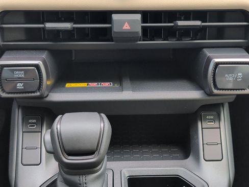 Used 2026 Toyota RAV4 XLE Premium FWD image 20