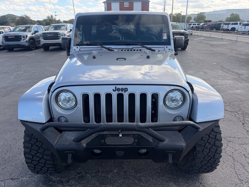 Used 2017 Jeep Wrangler Unlimited Sahara w/ Max Tow Package AWD/4WD image 9