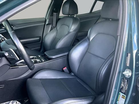 Used 2023 Kia Stinger GT-Line w/ Sun & Sound Package AWD/4WD image 8