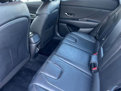 Used 2024 Hyundai Elantra Limited image 13