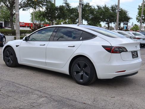 Used 2021 Tesla Model 3 Standard Range Plus RWD image 9