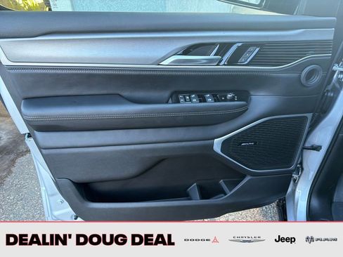 New 2026 Jeep Grand Wagoneer 4WD w/ Premium Group I image 10
