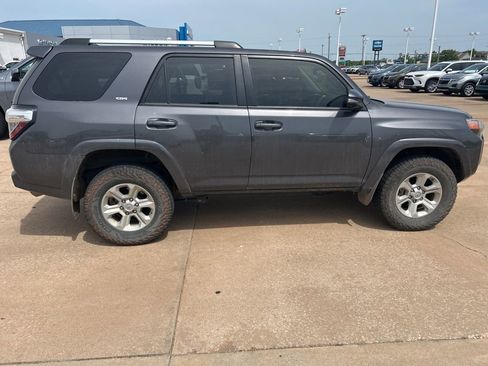 Used 2023 Toyota 4Runner SR5 Premium w/ Moonroof Package AWD/4WD image 7