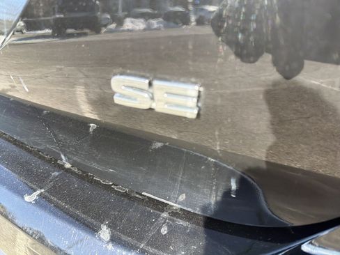 Used 2025 Mitsubishi Outlander SE image 28