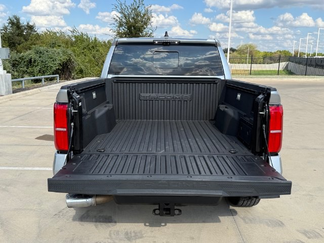 Used 2024 Toyota Tacoma Limited w/ Limited Package (LT) AWD/4WD image 26