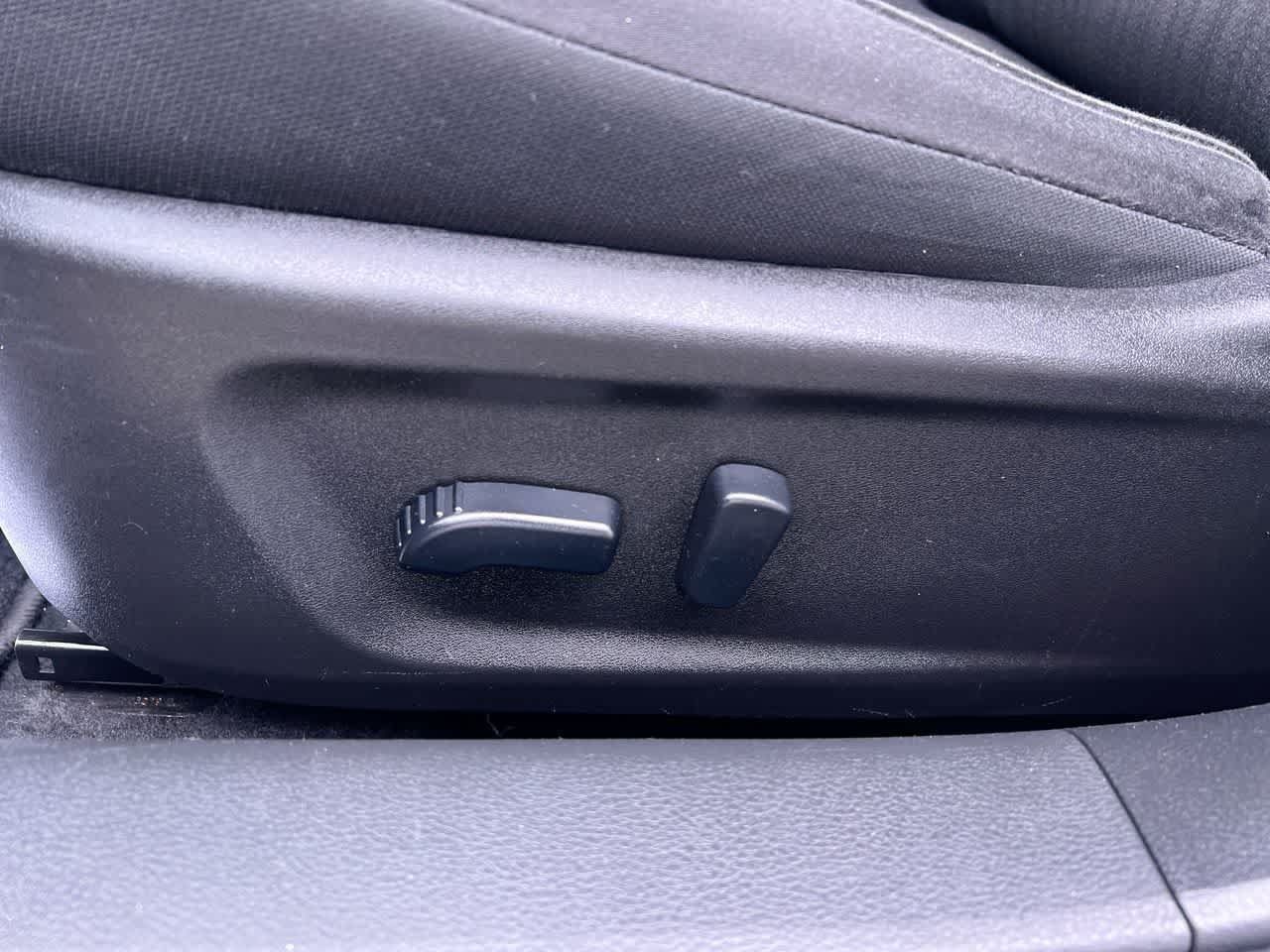 Used 2024 Nissan Altima 2.5 SV FWD image 12