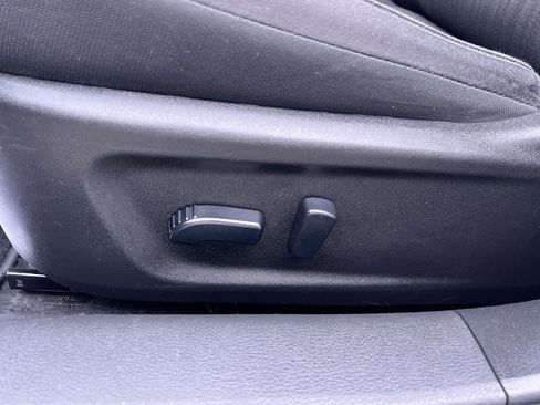 Used 2024 Nissan Altima 2.5 SV FWD image 12