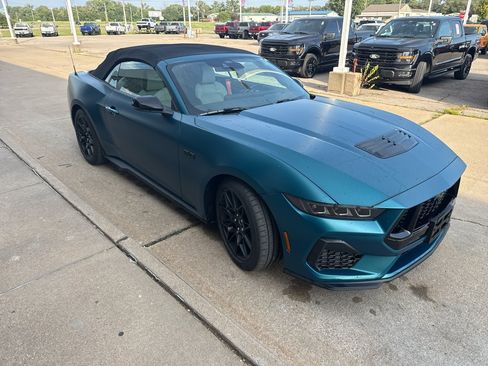 New 2026 Ford Mustang GT Premium w/ GT Performance Package RWD image 4
