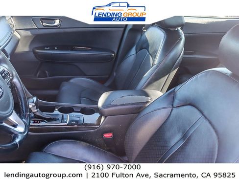 Used 2018 Kia Optima EX w/ Premium Package FWD image 16