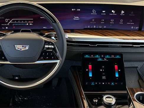 New 2026 Cadillac Escalade ESV Platinum Sport w/ LPO, ONYX Package image 16