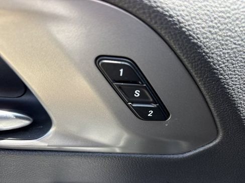 Used 2025 Chrysler Pacifica Select FWD image 24