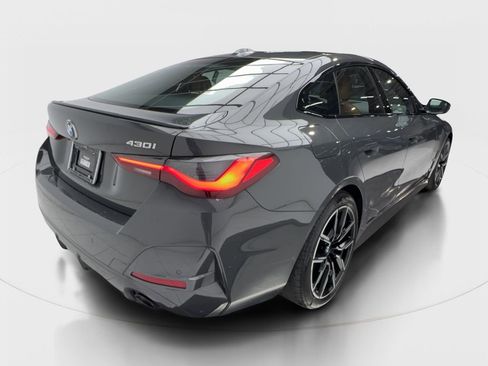 Used 2022 BMW 430i w/ M Sport Package RWD image 7