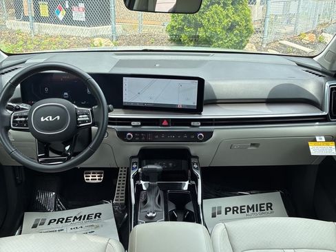 Used 2025 Kia Sorento SX FWD image 23
