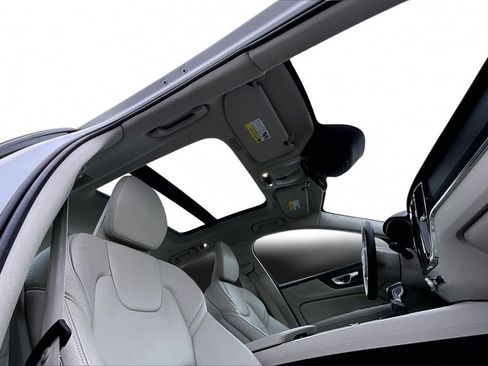 Used 2021 Volvo S60 T6 Inscription image 27