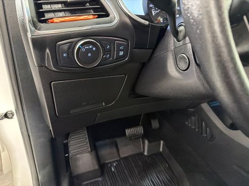 Used 2019 Ford Edge Titanium w/ Equipment Group 301A AWD/4WD image 15